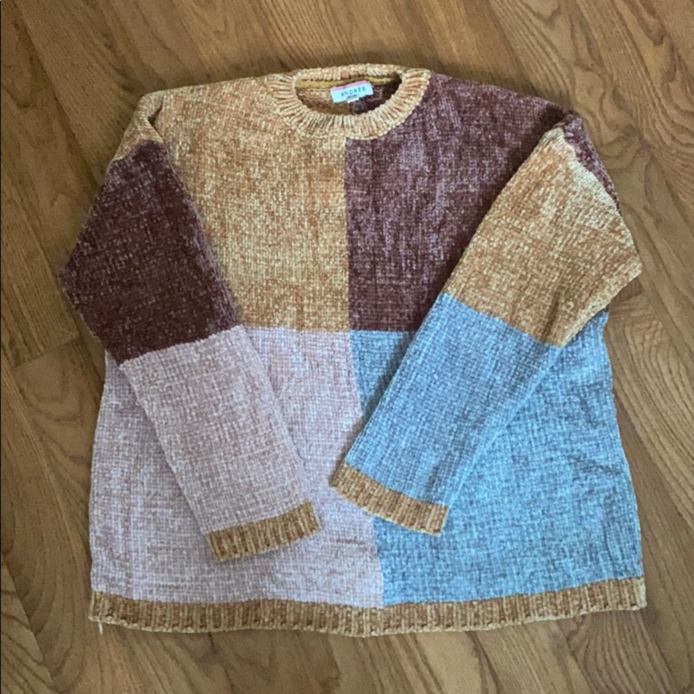 COLOR BLOCK CHENILLE SWEATER